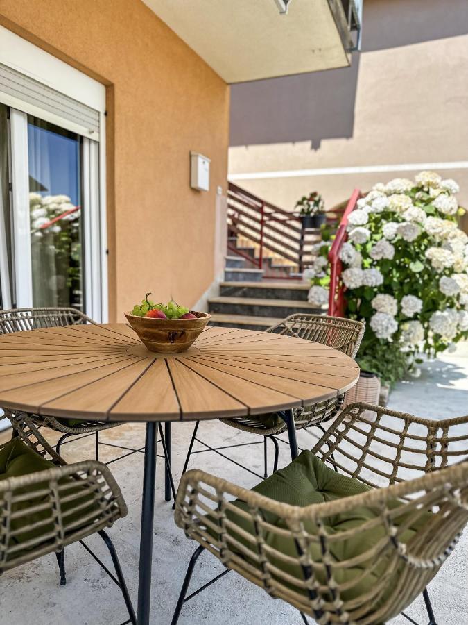 Apartments Dent Umag Exterior photo